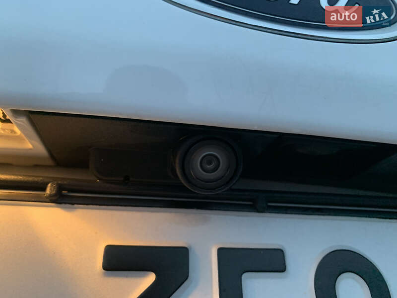 Седан Ford Fusion 2016 в Киеве фото 26 Седан Ford Fusion 2016 в Киеве