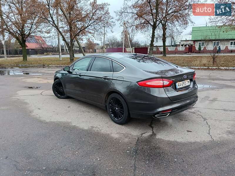 Седан Ford Fusion 2015 в Чернігові