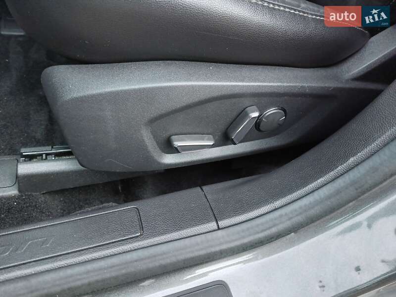 Седан Ford Fusion 2015 в Чернігові