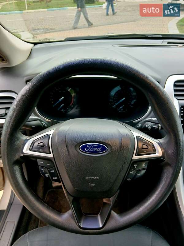 Седан Ford Fusion 2015 в Южном фото 16 Седан Ford Fusion 2015 в Южном