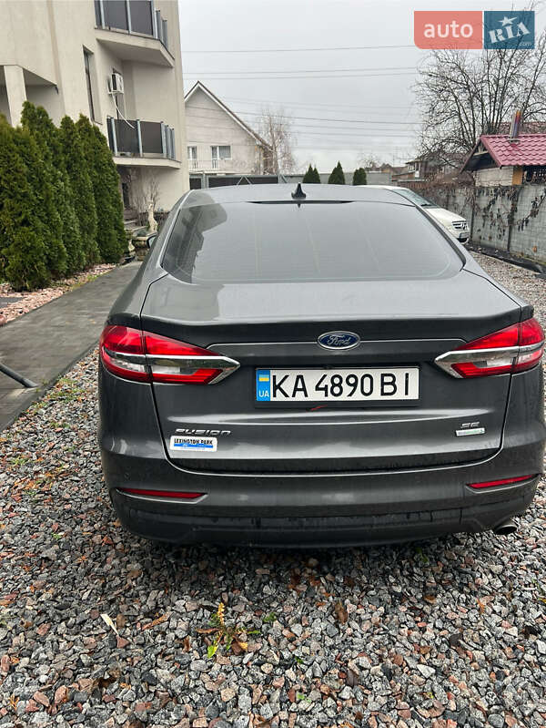 Седан Ford Fusion 2019 в Києві