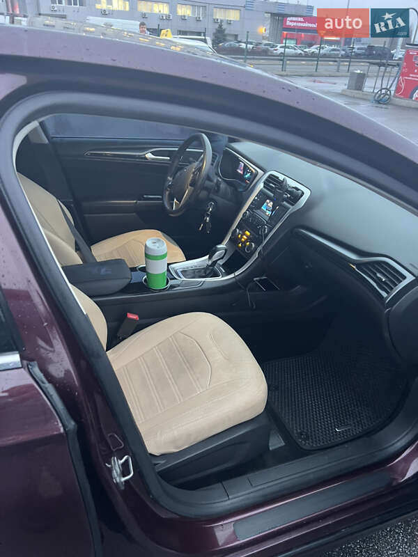 Седан Ford Fusion 2013 в Києві