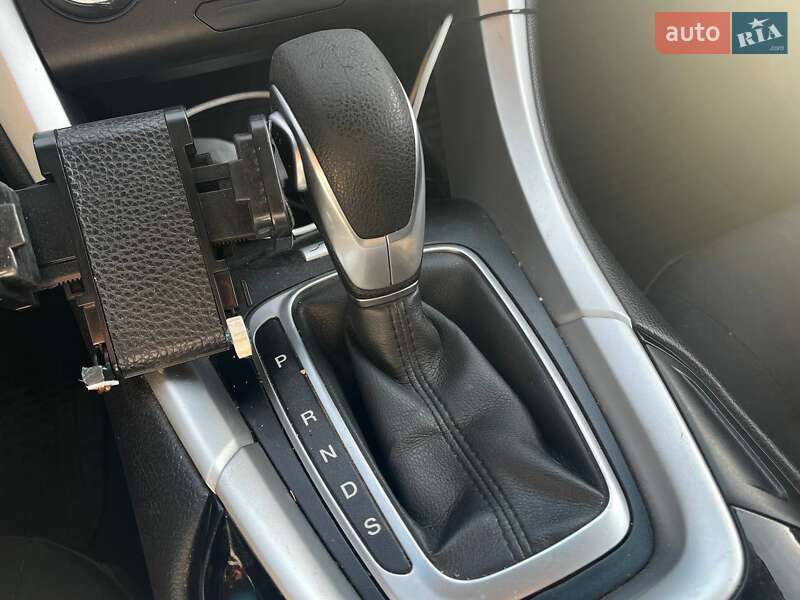 Седан Ford Fusion 2016 в Киеве фото 24 Седан Ford Fusion 2016 в Киеве