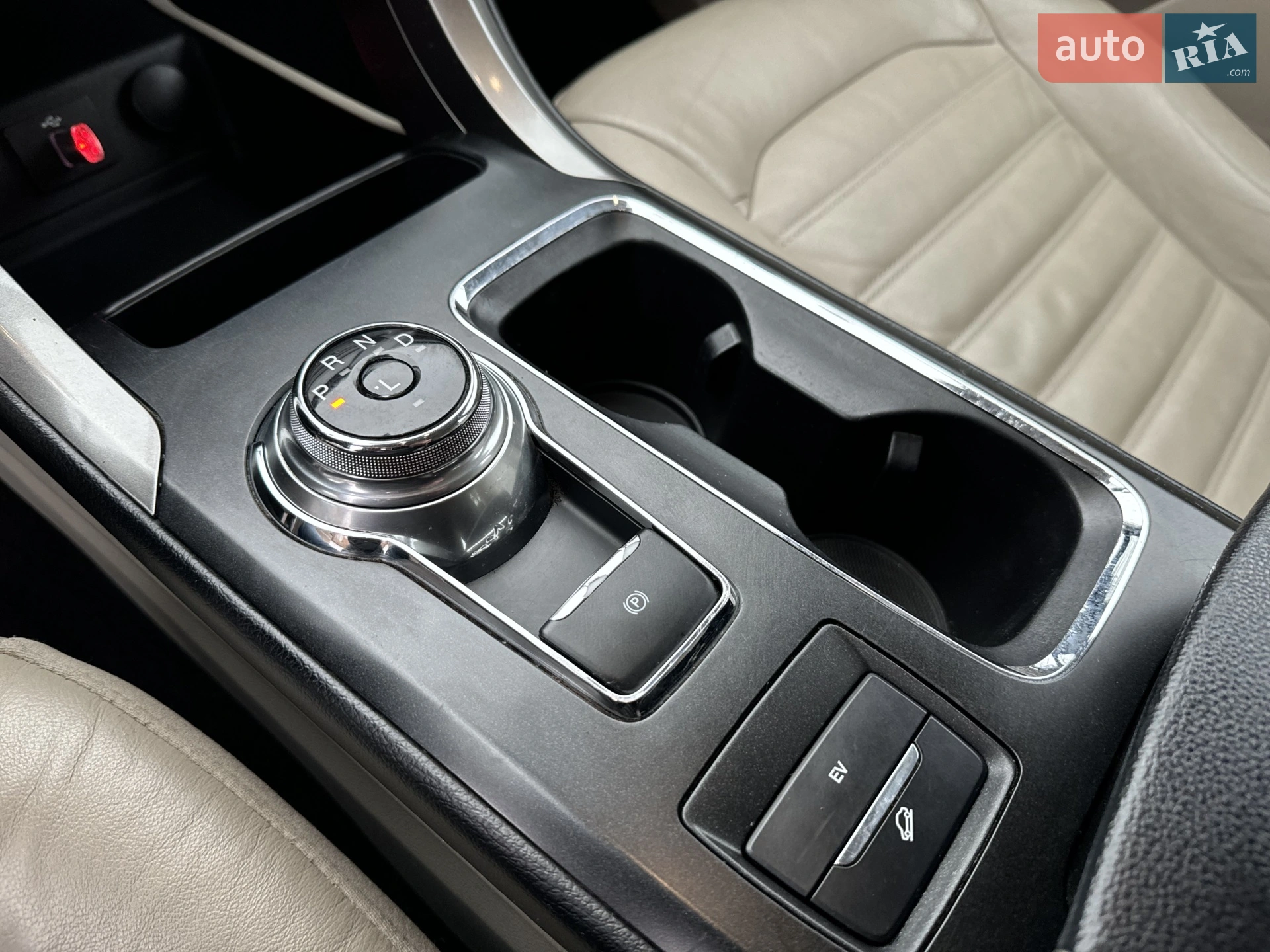 2016 Ford Fusion - мініатюра 24