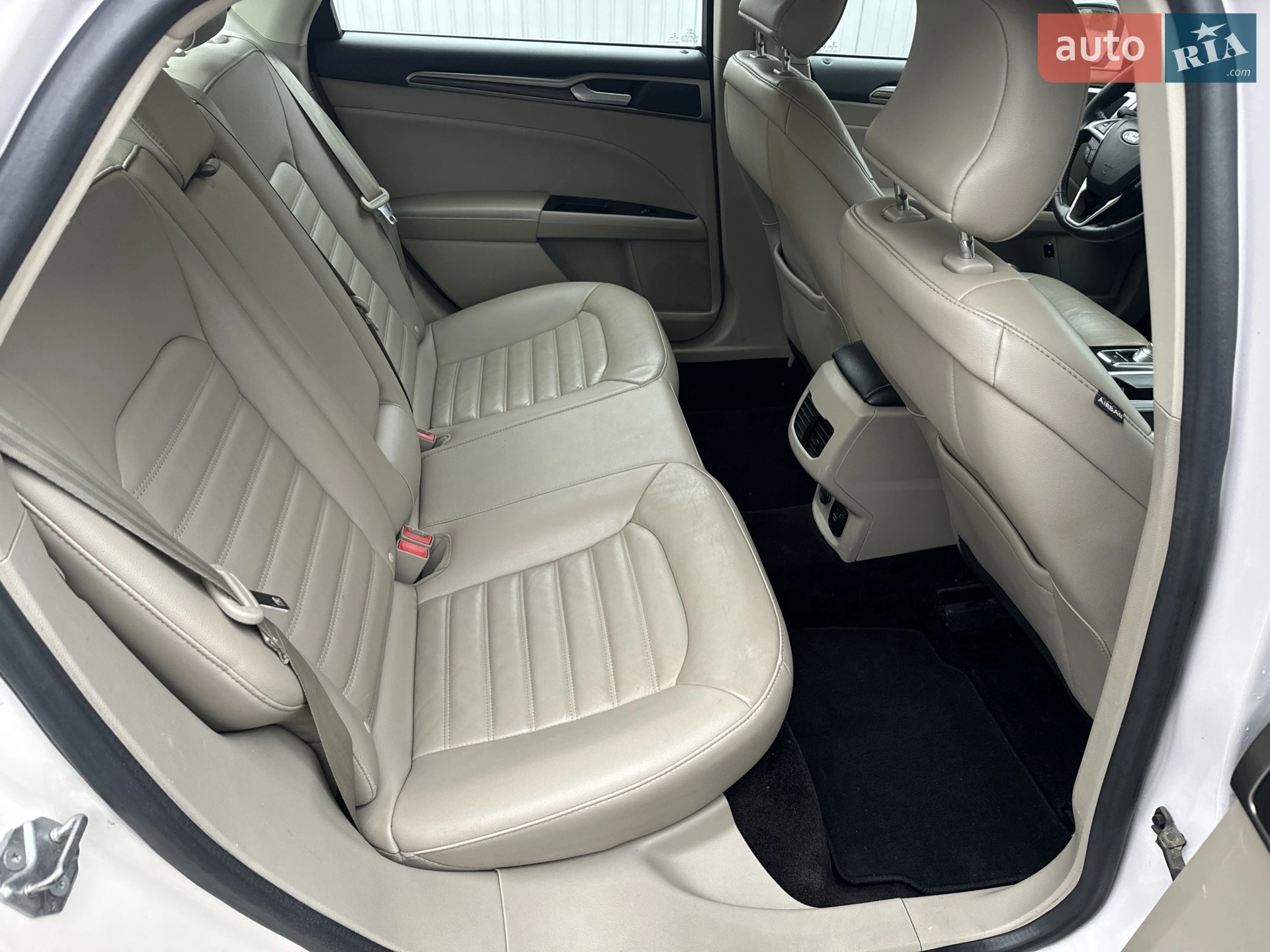 2016 Ford Fusion - мініатюра 27