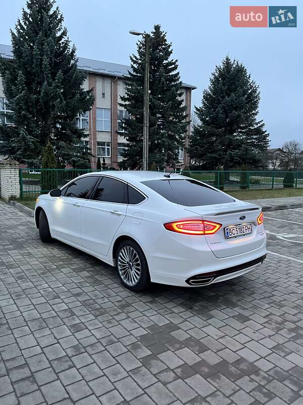Седан Ford Fusion 2014 в Бродах