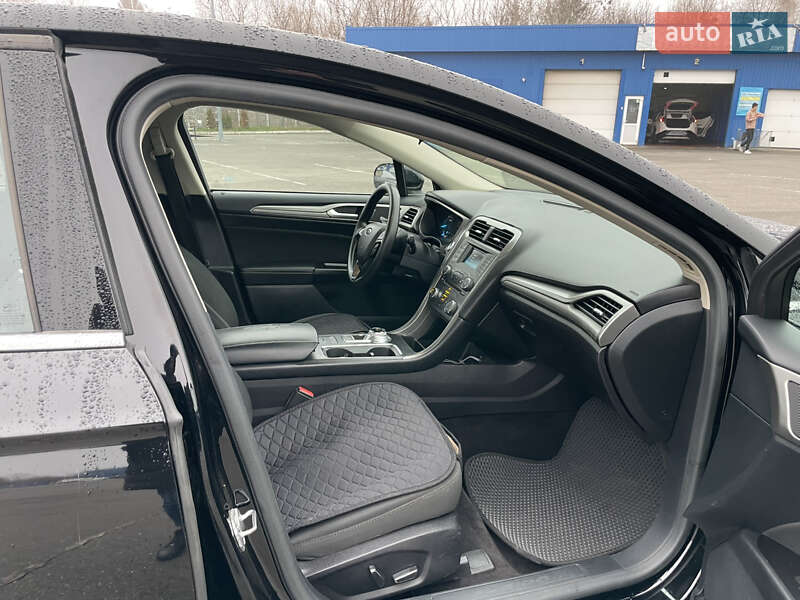 Седан Ford Fusion 2017 в Киеве фото 6 Седан Ford Fusion 2017 в Киеве