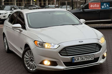 Седан Ford Fusion 2015 в Києві