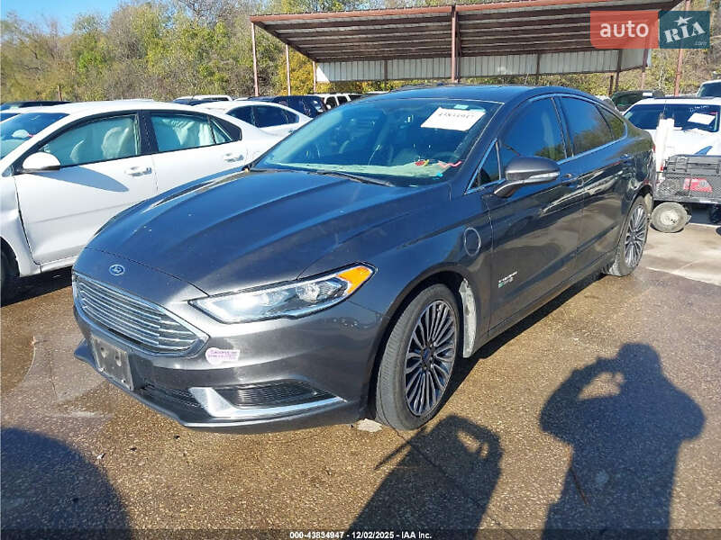 Седан Ford Fusion 2018 в Львове