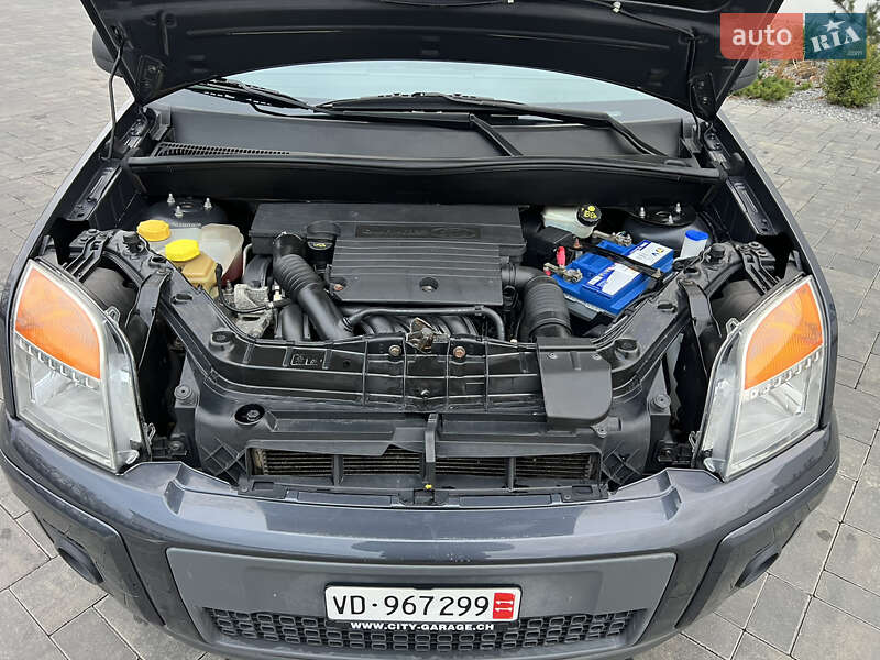 Хэтчбек Ford Fusion 2009 в Луцке