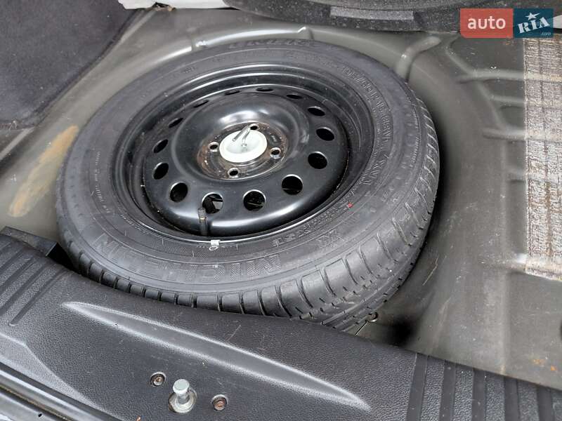 Хэтчбек Ford Fusion 2009 в Ровно фото 12 Хэтчбек Ford Fusion 2009 в Ровно