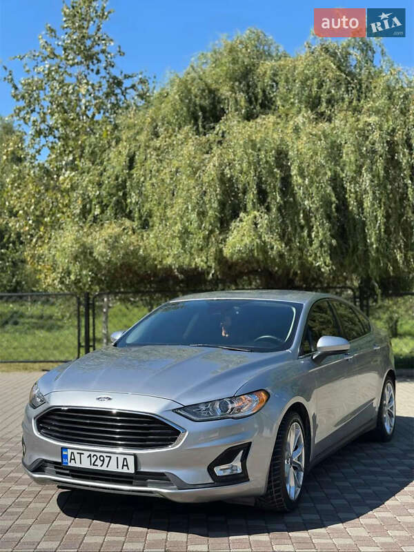 Ford Fusion 2020