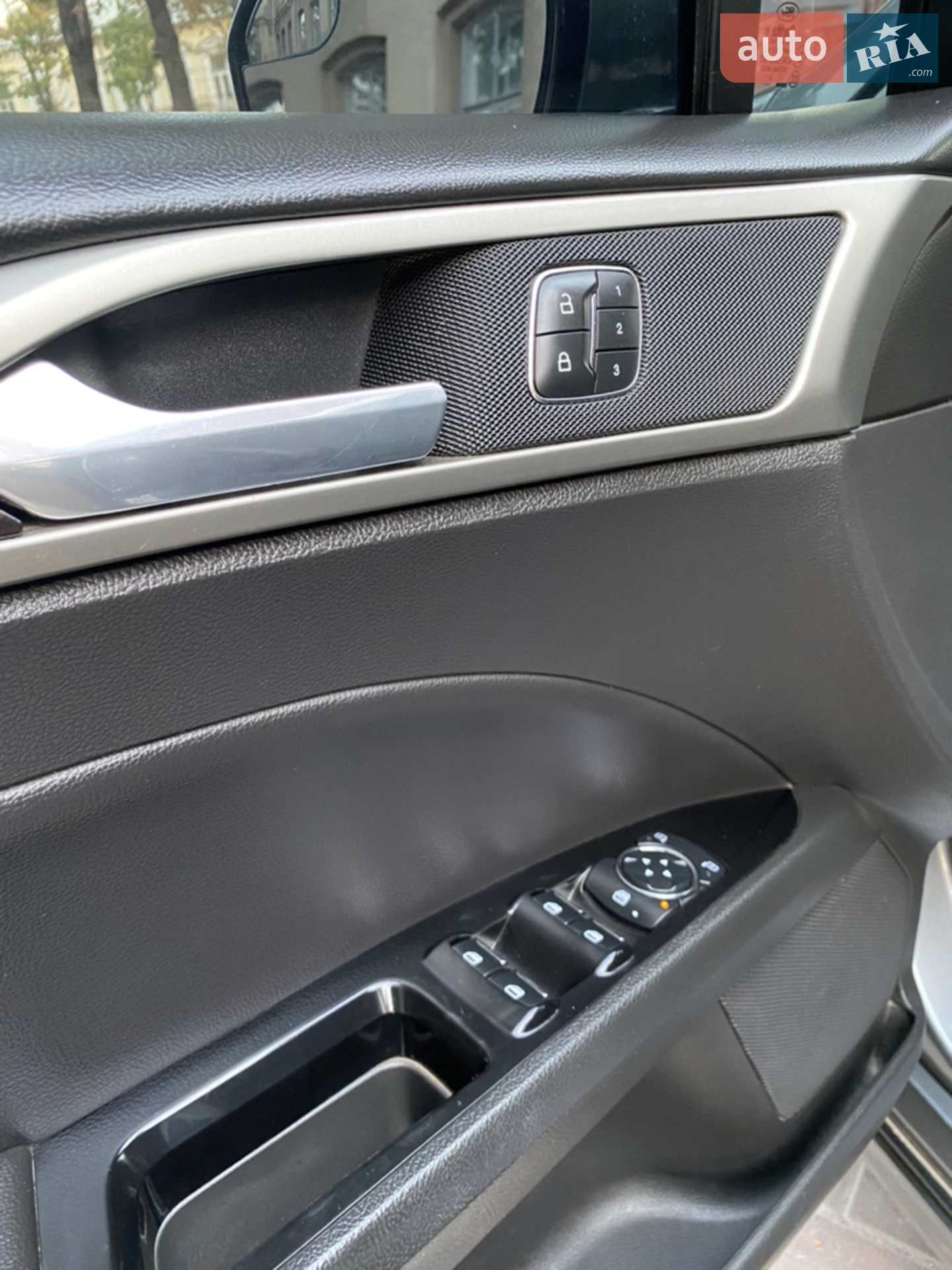 2013 Ford Fusion - мініатюра 24