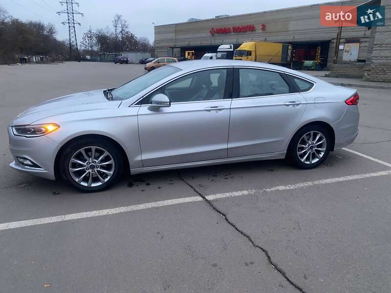 Седан Ford Fusion 2016 в Дніпрі