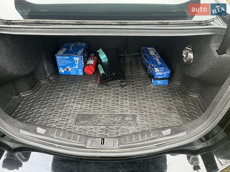 Седан Ford Fusion 2015 в Житомире