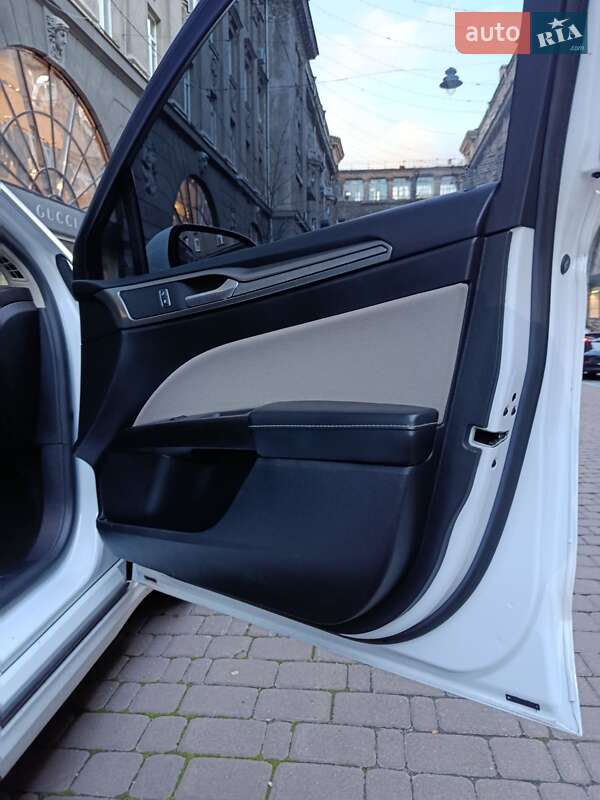 Седан Ford Fusion 2019 в Киеве фото 22 Седан Ford Fusion 2019 в Киеве