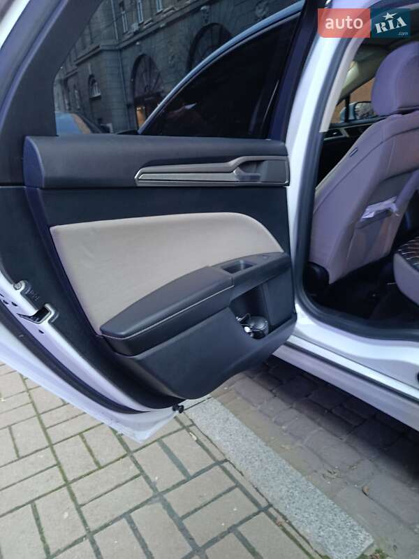 Седан Ford Fusion 2019 в Киеве фото 26 Седан Ford Fusion 2019 в Киеве