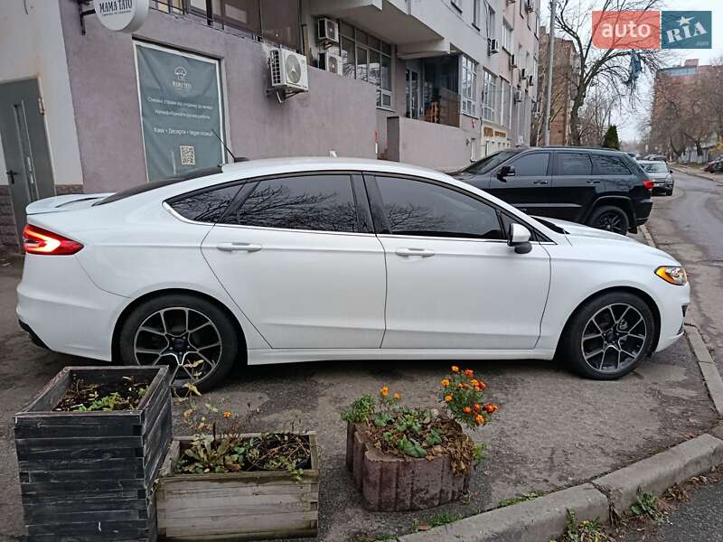 Седан Ford Fusion 2019 в Киеве фото 2 Седан Ford Fusion 2019 в Киеве