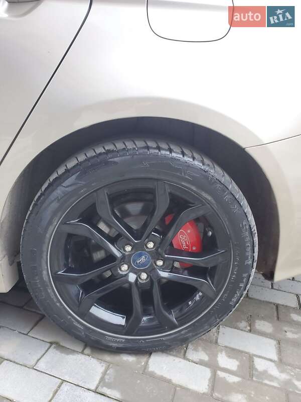 Седан Ford Fusion 2019 в Борщеве