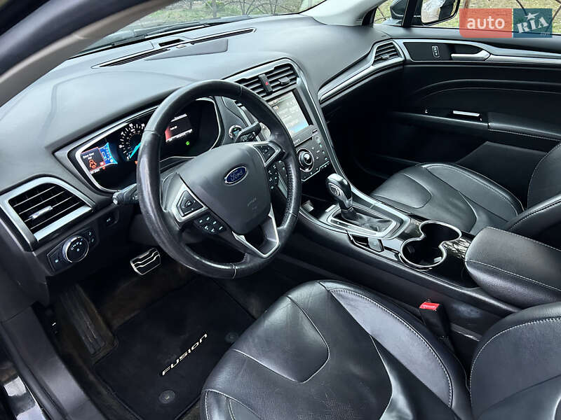 Седан Ford Fusion 2015 в Киеве фото 7 Седан Ford Fusion 2015 в Киеве