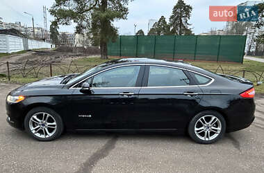 Седан Ford Fusion 2015 в Києві