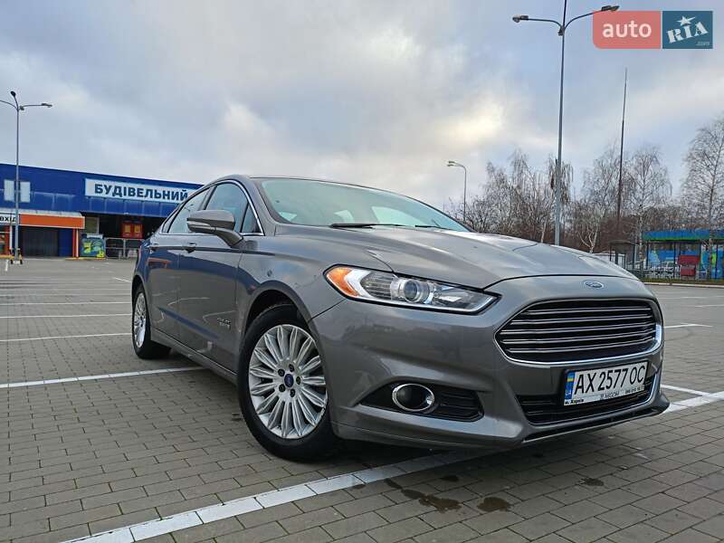 Седан Ford Fusion 2014 в Сумах