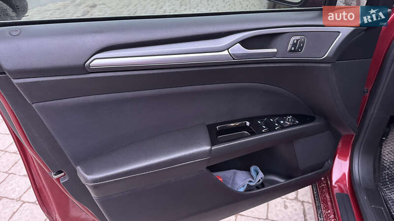 Седан Ford Fusion 2015 в Тернополе