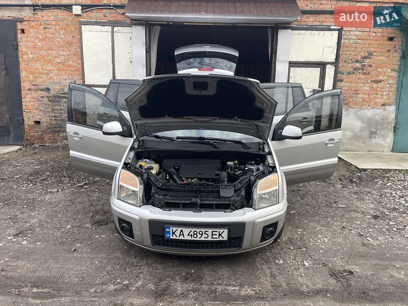 Хэтчбек Ford Fusion 2010 в Нежине фото 3 Хэтчбек Ford Fusion 2010 в Нежине