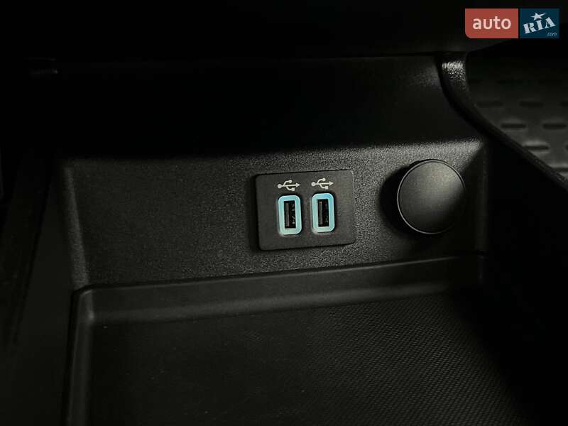 Седан Ford Fusion 2019 в Киеве