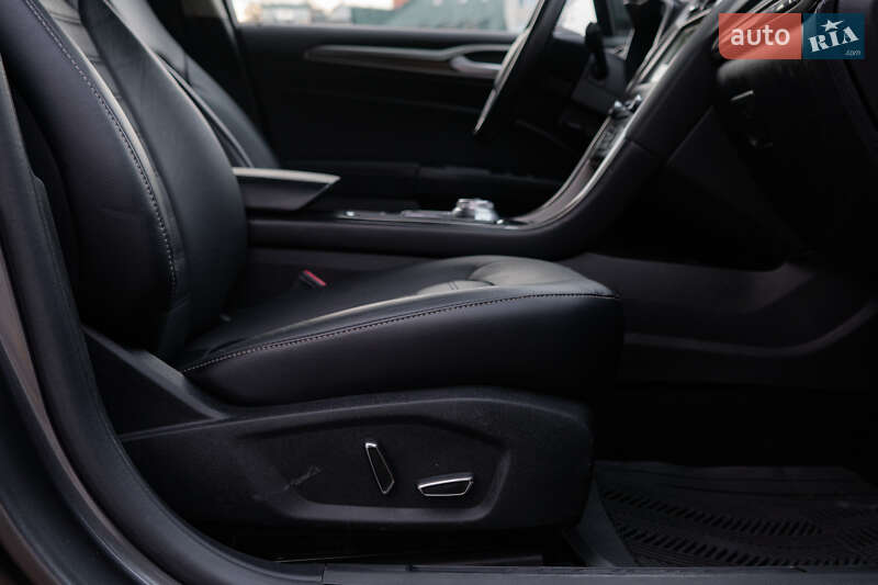 Седан Ford Fusion 2018 в Киеве фото 51 Седан Ford Fusion 2018 в Киеве