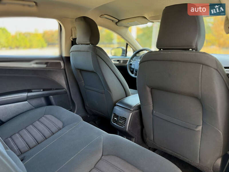 Седан Ford Fusion 2016 в Днепре