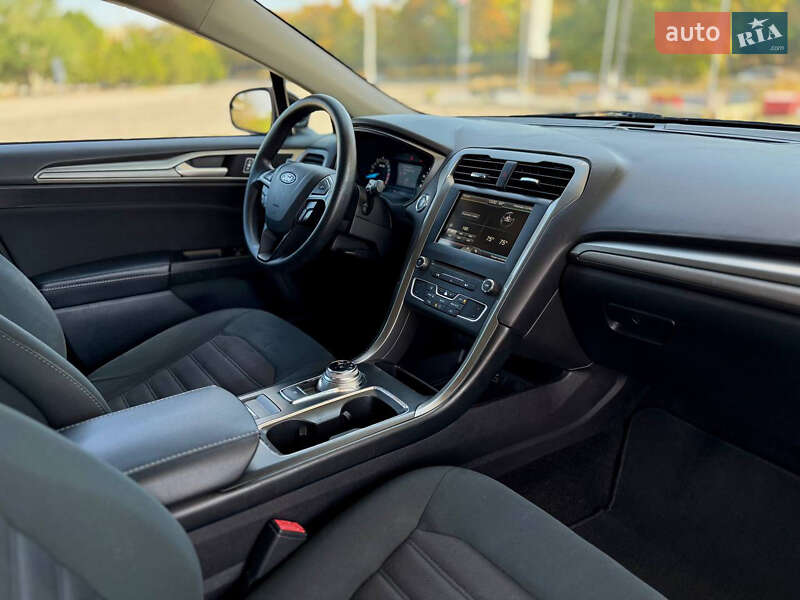 Седан Ford Fusion 2016 в Днепре