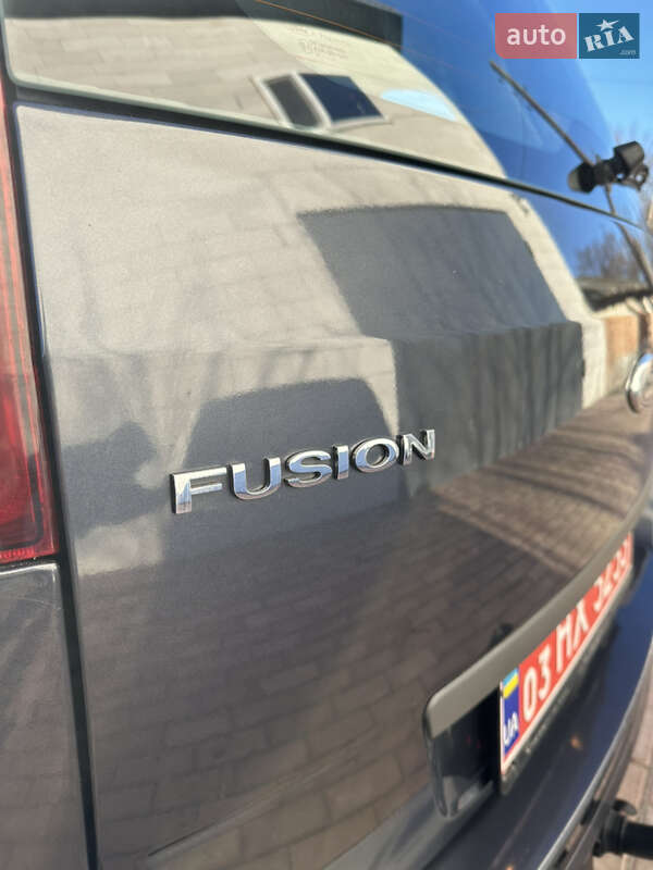 Хэтчбек Ford Fusion 2007 в Хороле