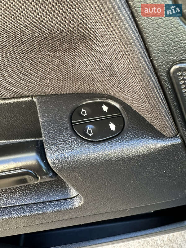 Хэтчбек Ford Fusion 2007 в Хороле