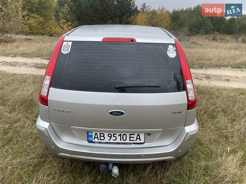 Хэтчбек Ford Fusion 2011 в Калиновке