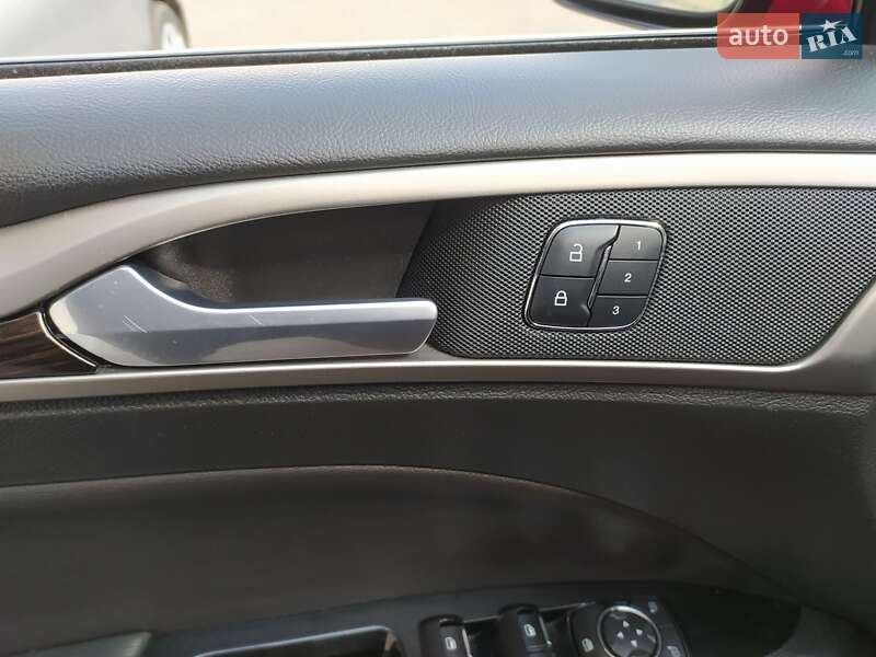 Седан Ford Fusion 2016 в Харькове