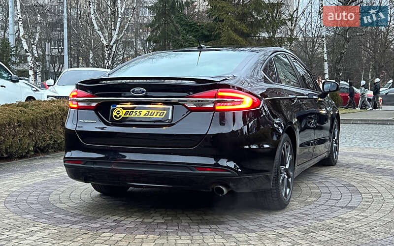 Седан Ford Fusion 2018 в Львове