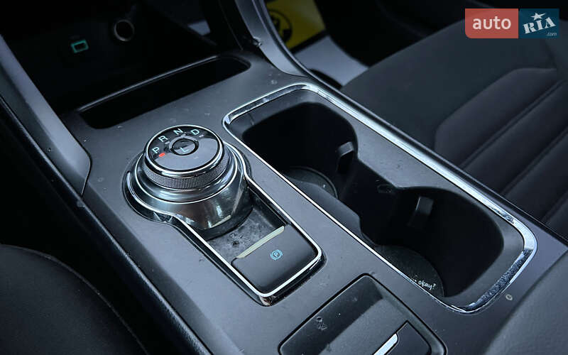 Седан Ford Fusion 2018 в Львове