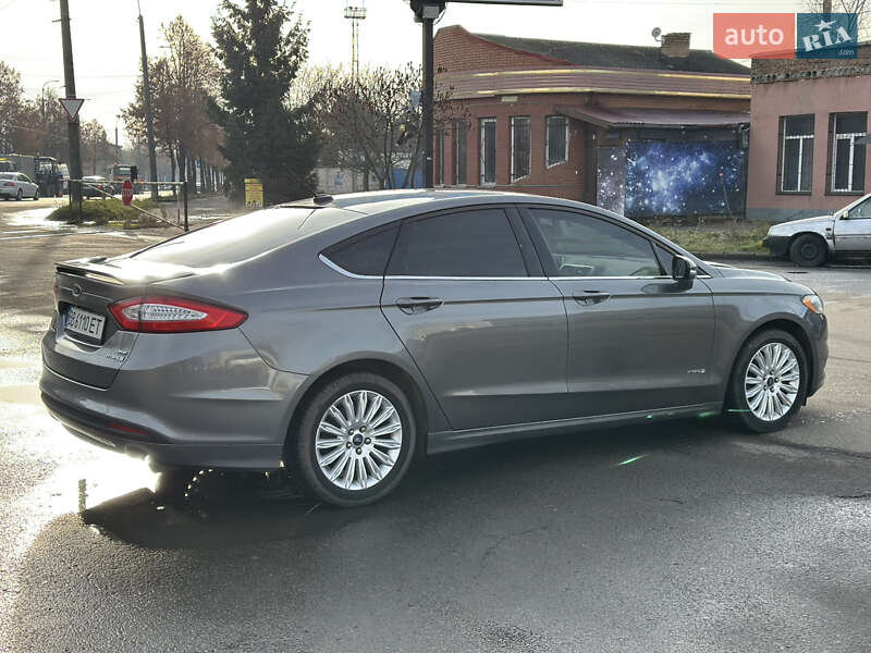 Седан Ford Fusion 2013 в Ровно фото 5 Седан Ford Fusion 2013 в Ровно