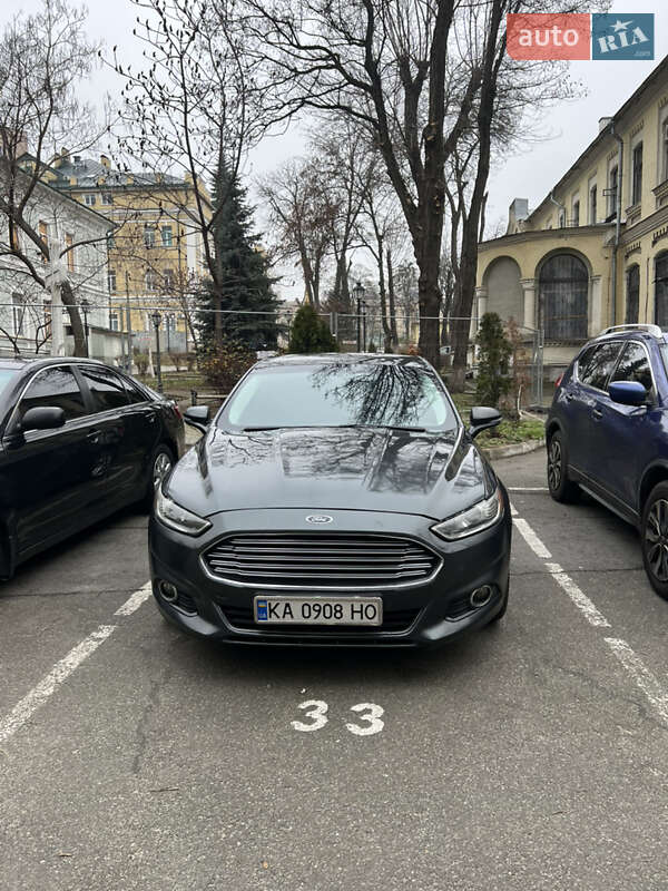 Седан Ford Fusion 2015 в Киеве фото Седан Ford Fusion 2015 в Киеве