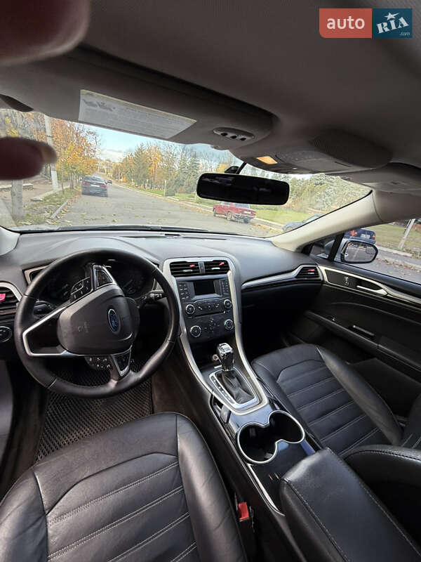 Седан Ford Fusion 2014 в Благовещенском