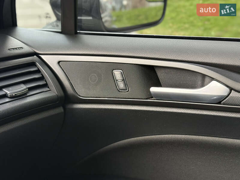 Седан Ford Fusion 2017 в Киеве