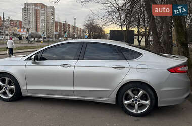 Седан Ford Fusion 2014 в Львове