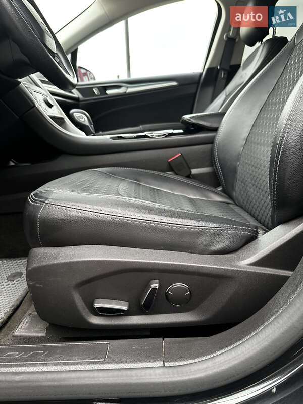 Седан Ford Fusion 2013 в Ровно фото 32 Седан Ford Fusion 2013 в Ровно