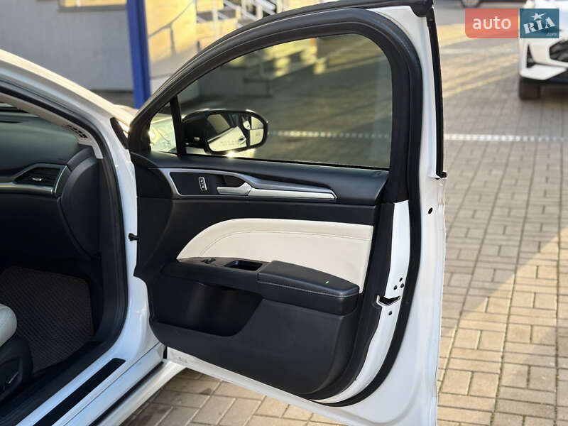 Седан Ford Fusion 2014 в Николаеве