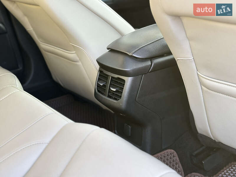 Седан Ford Fusion 2014 в Николаеве