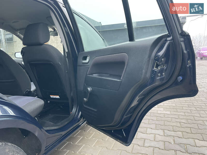 Хэтчбек Ford Fusion 2007 в Баре