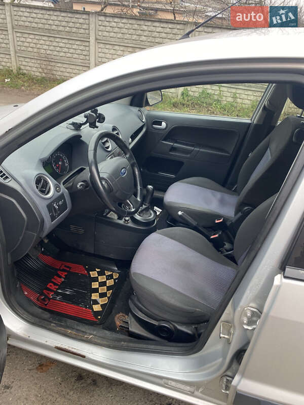 Хэтчбек Ford Fusion 2009 в Киеве