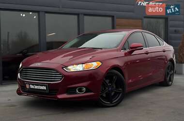 Седан Ford Fusion 2015 в Ровно