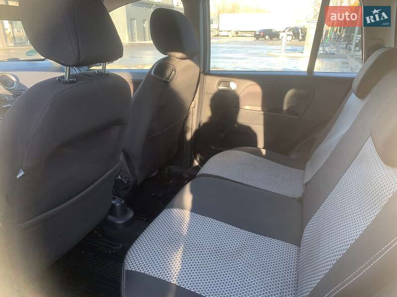 Хэтчбек Ford Fusion 2008 в Надворной фото 11 Хэтчбек Ford Fusion 2008 в Надворной